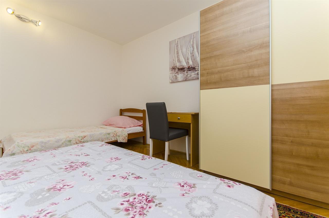 Apartments Karlo Trogir Zewnętrze zdjęcie