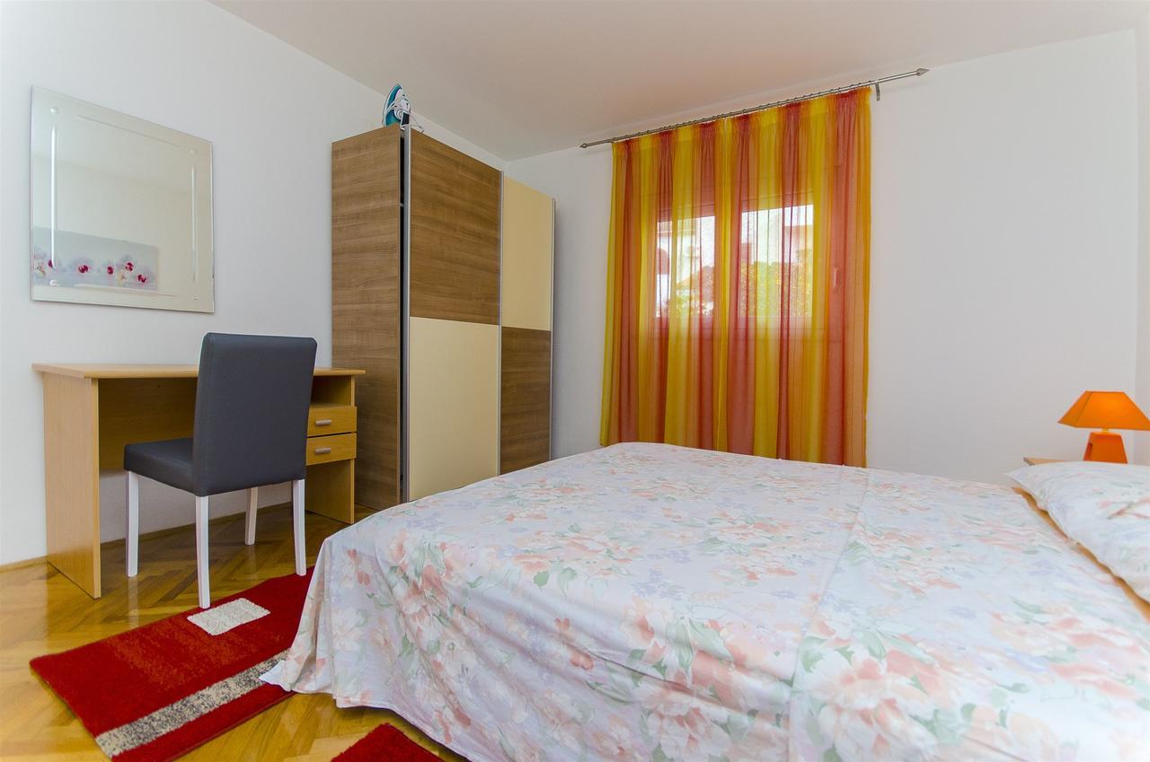 Apartments Karlo Trogir Zewnętrze zdjęcie