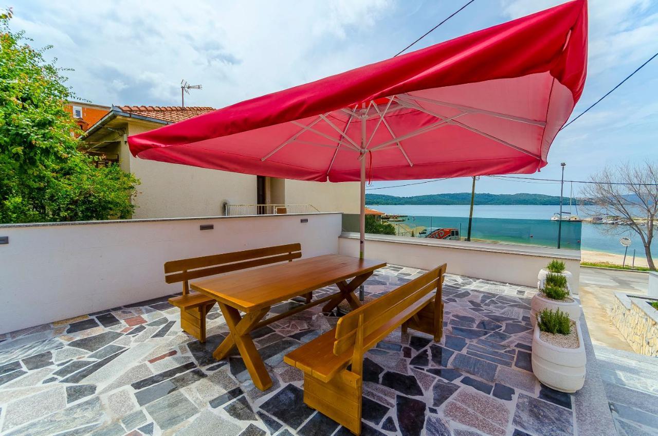 Apartments Karlo Trogir Zewnętrze zdjęcie